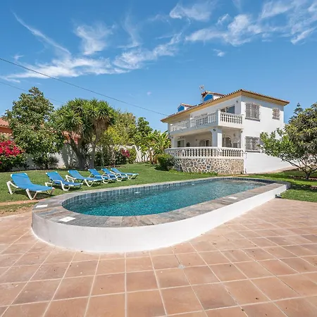 16 Persons -pool